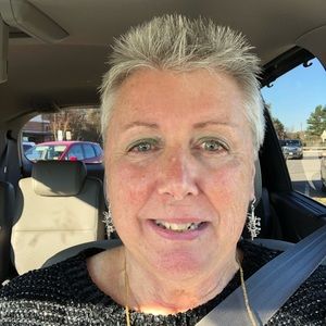 Meet your Posher, Dee